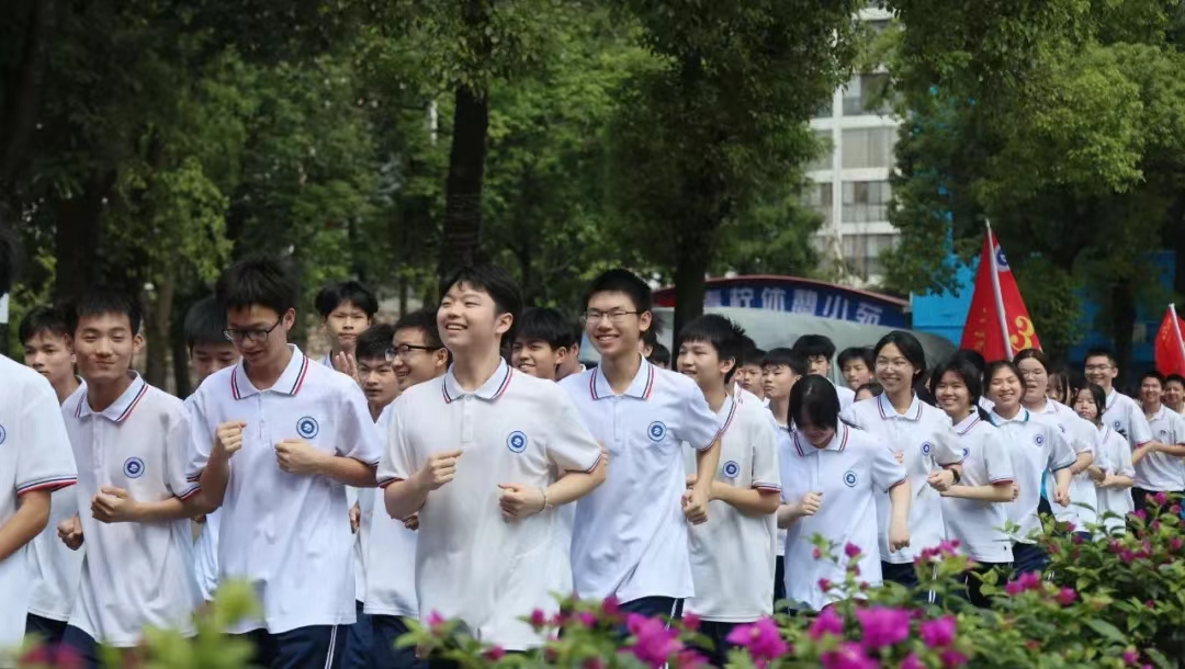 聚焦“三堂” 家校共育  ——原来，你是这样的株轨！